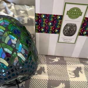 Scentsy Peacock Mosaic Wax Warmer - Blue and Green